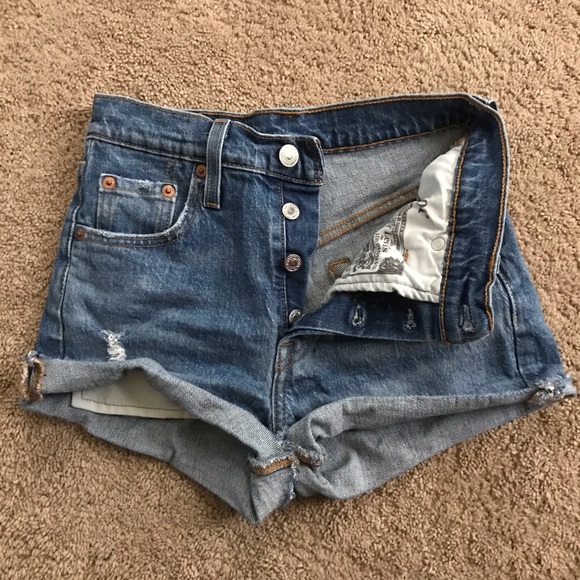levi's red tab shorts